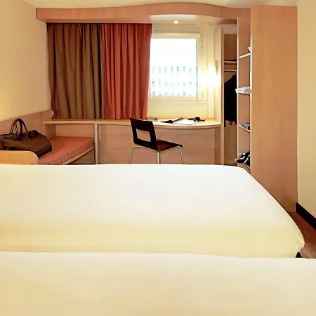 Ibis Swansea Hotel Exterior photo