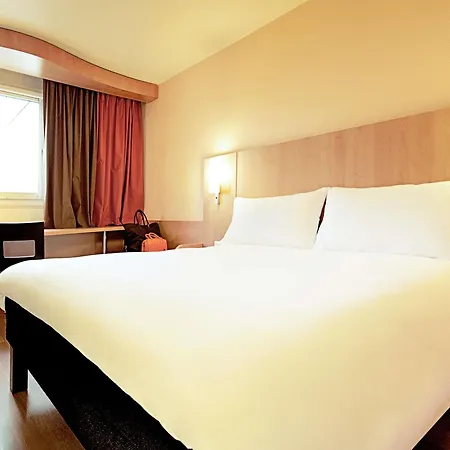 Ibis Swansea Hotel Exterior photo