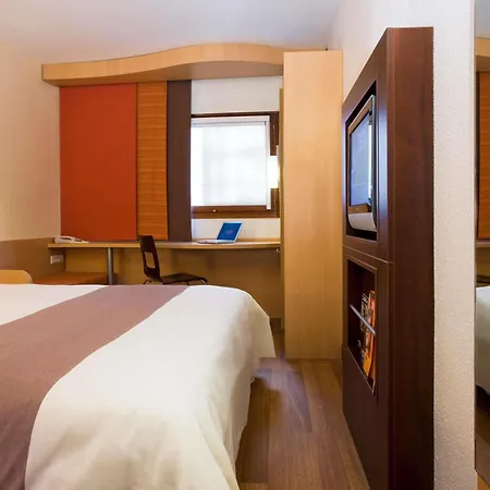 Ibis Swansea Hotel Exterior photo